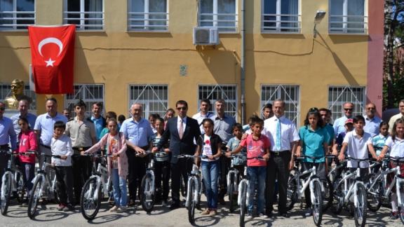 Türkiye Sağlıklı Beslenme ve Hareketli Hayat Programı Kapsamında Bisiklet Dağıtımı Yapıldı